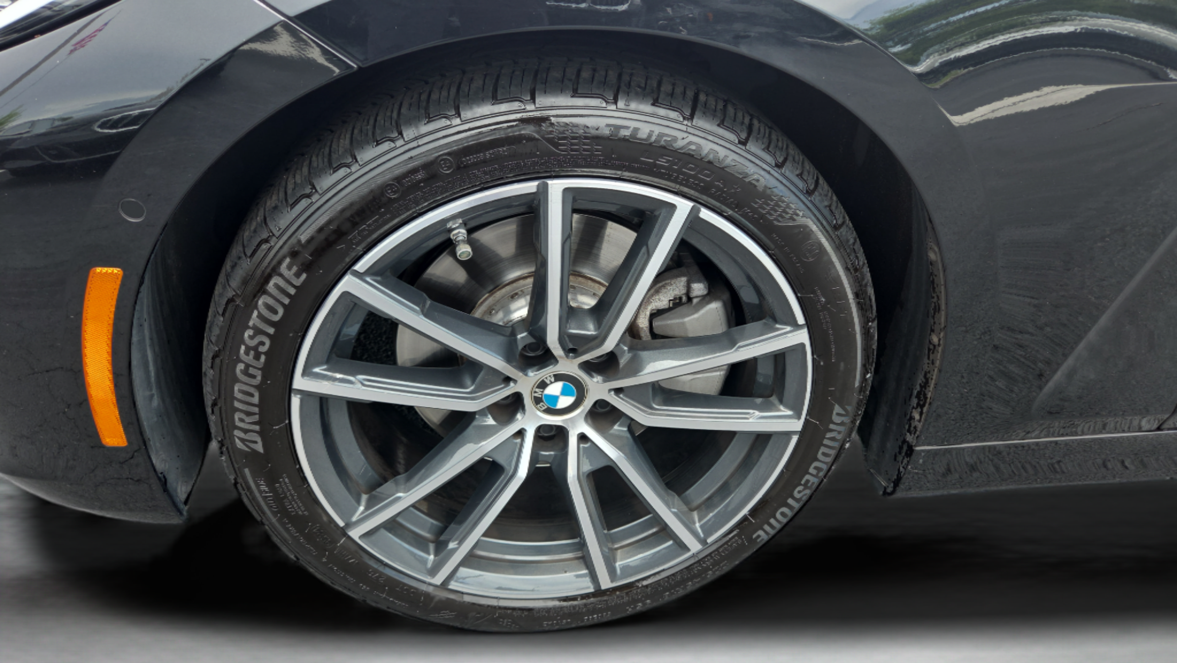 Used 2024 BMW 430i Convertible w/ Premium Package RWD image 38