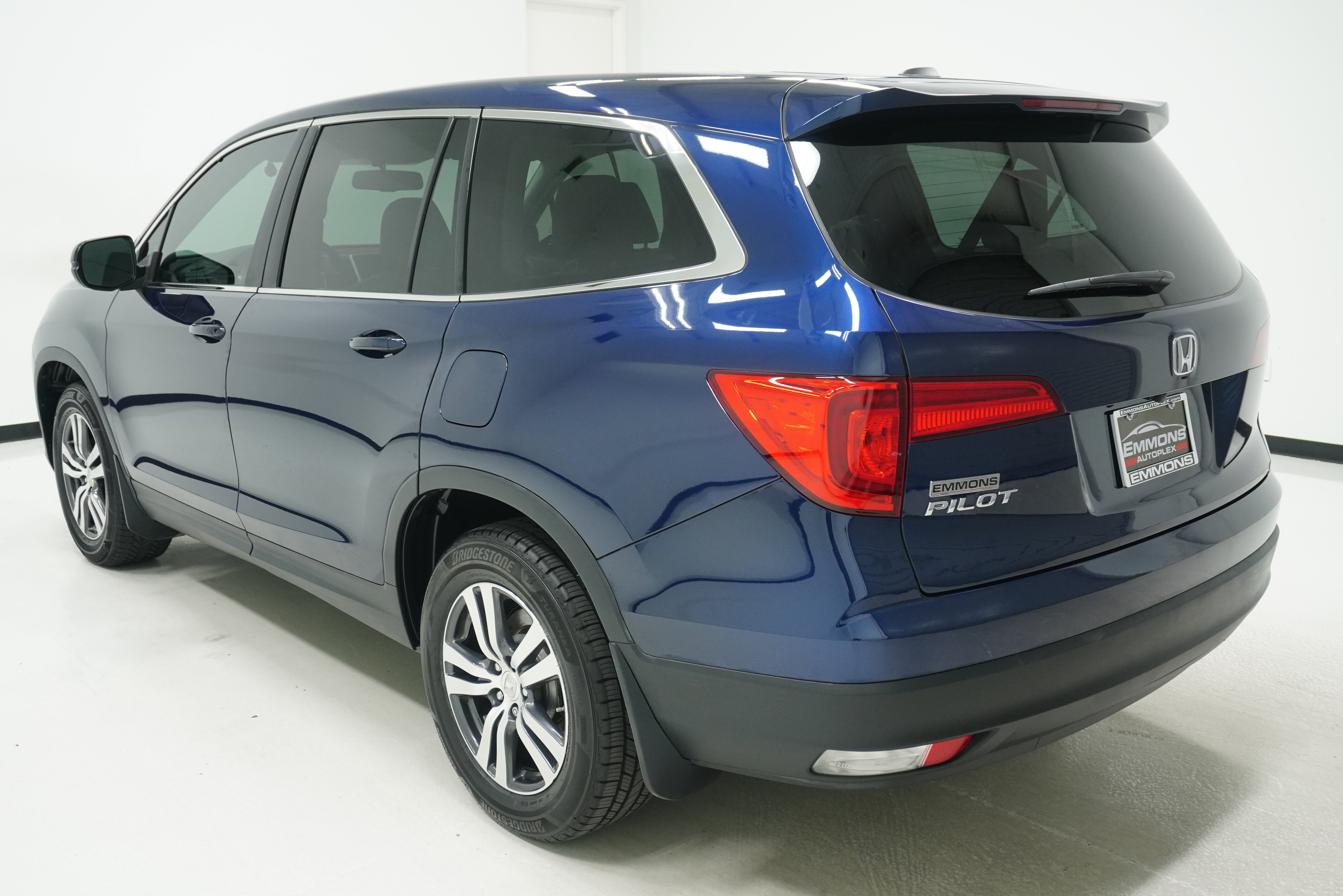 Used 2017 Honda Pilot EX-L image 6