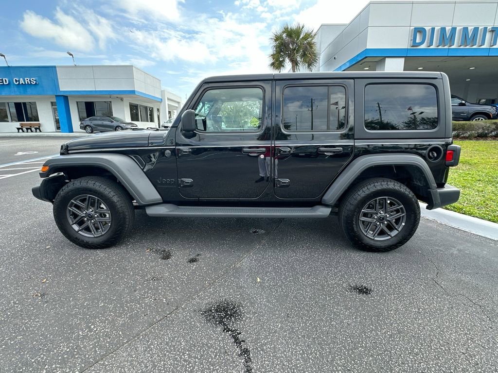 Used 2025 Jeep Wrangler Unlimited Sport image 9