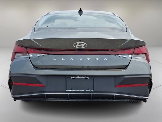 New 2026 Hyundai Elantra SE FWD image 6