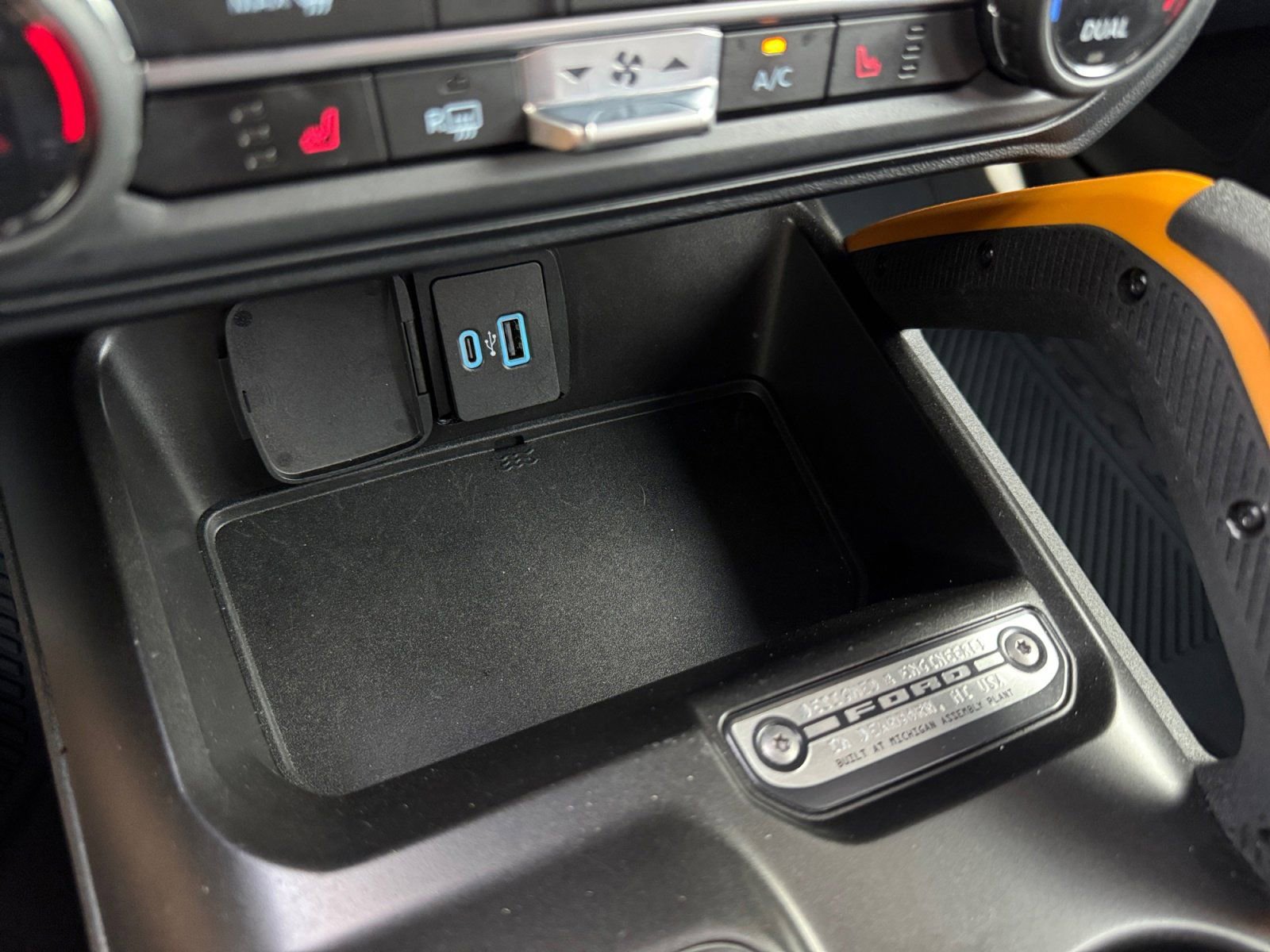 Used 2023 Ford Bronco Badlands w/ Sasquatch Package image 25