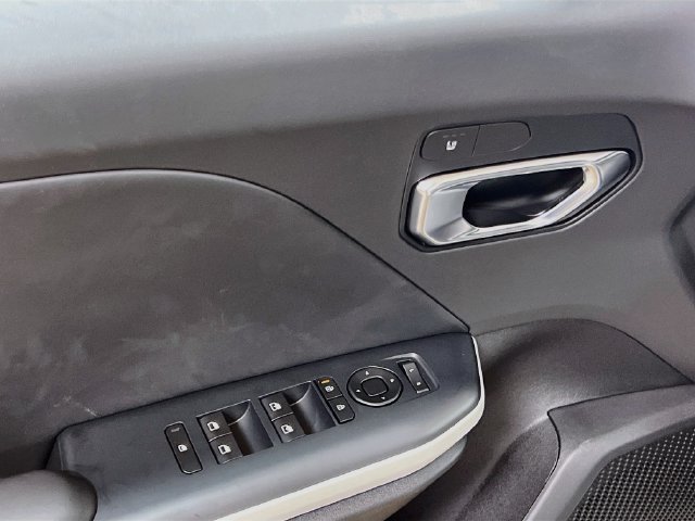 New 2026 Kia K4 GT-Line FWD image 17