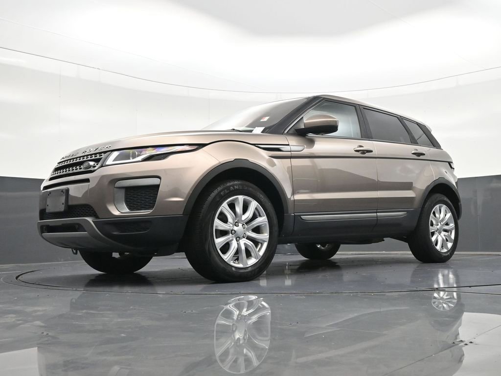 Used 2017 Land Rover Range Rover Evoque SE AWD/4WD image 22