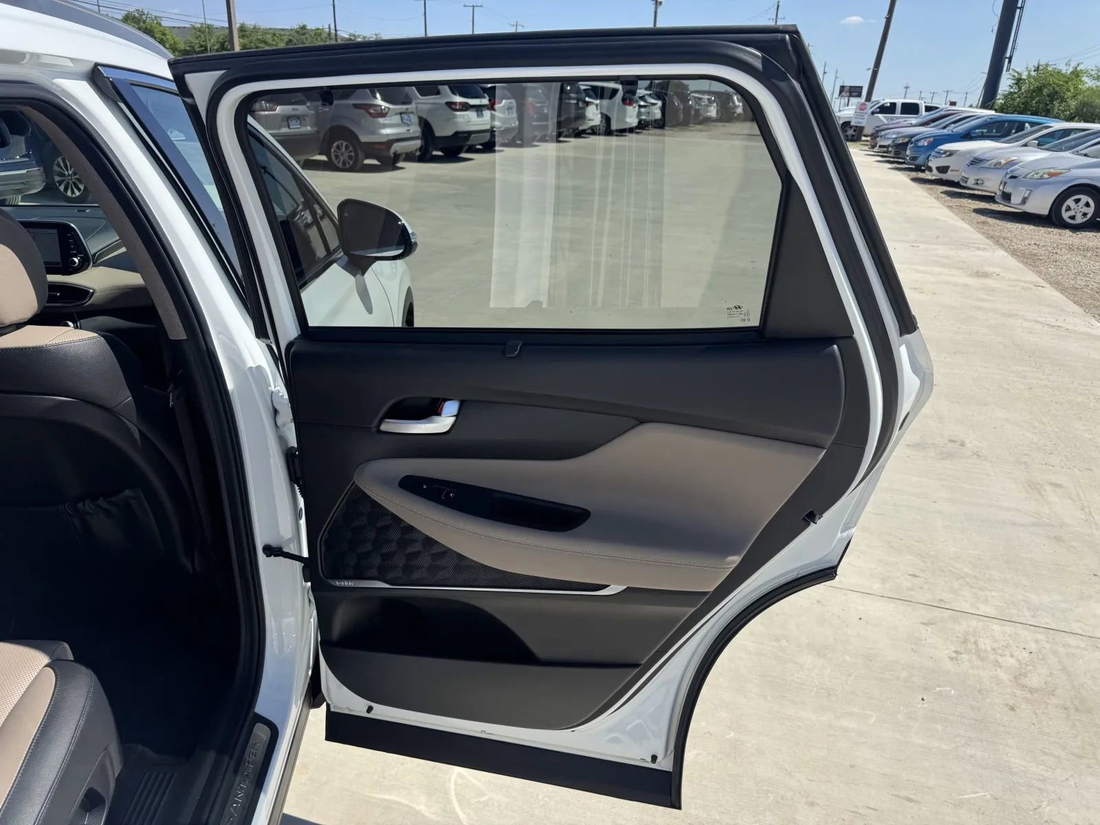 Used 2019 Hyundai Santa Fe AWD image 18