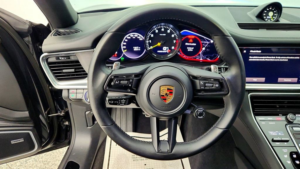Used 2023 Porsche Panamera 4 Platinum Edition image 14