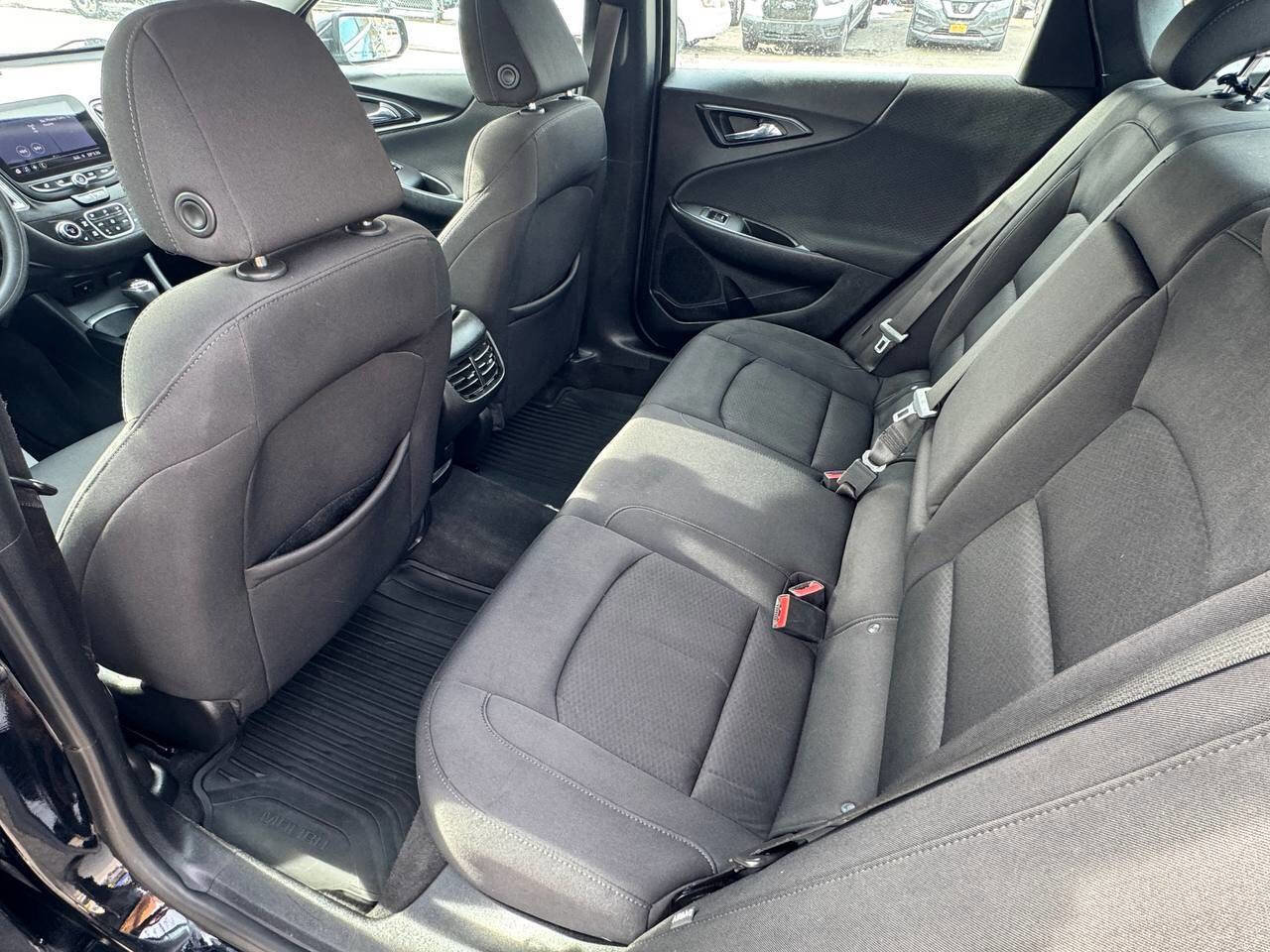 Used 2020 Chevrolet Malibu LT image 14