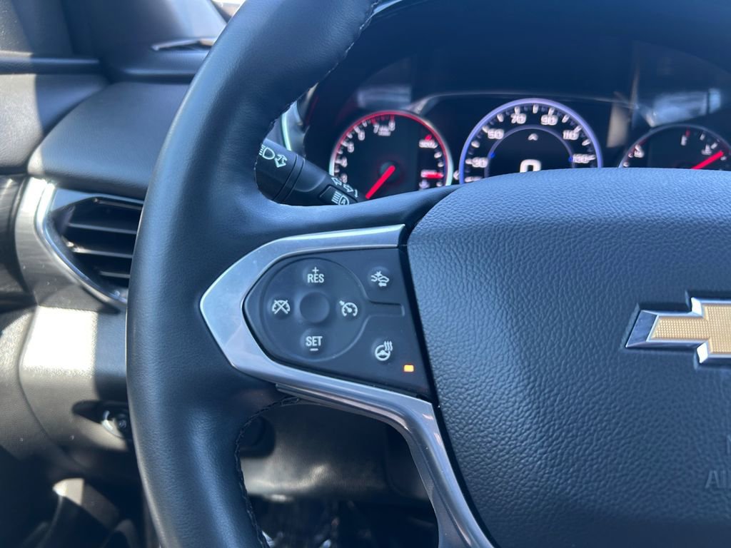 Used 2023 Chevrolet Traverse High Country image 16