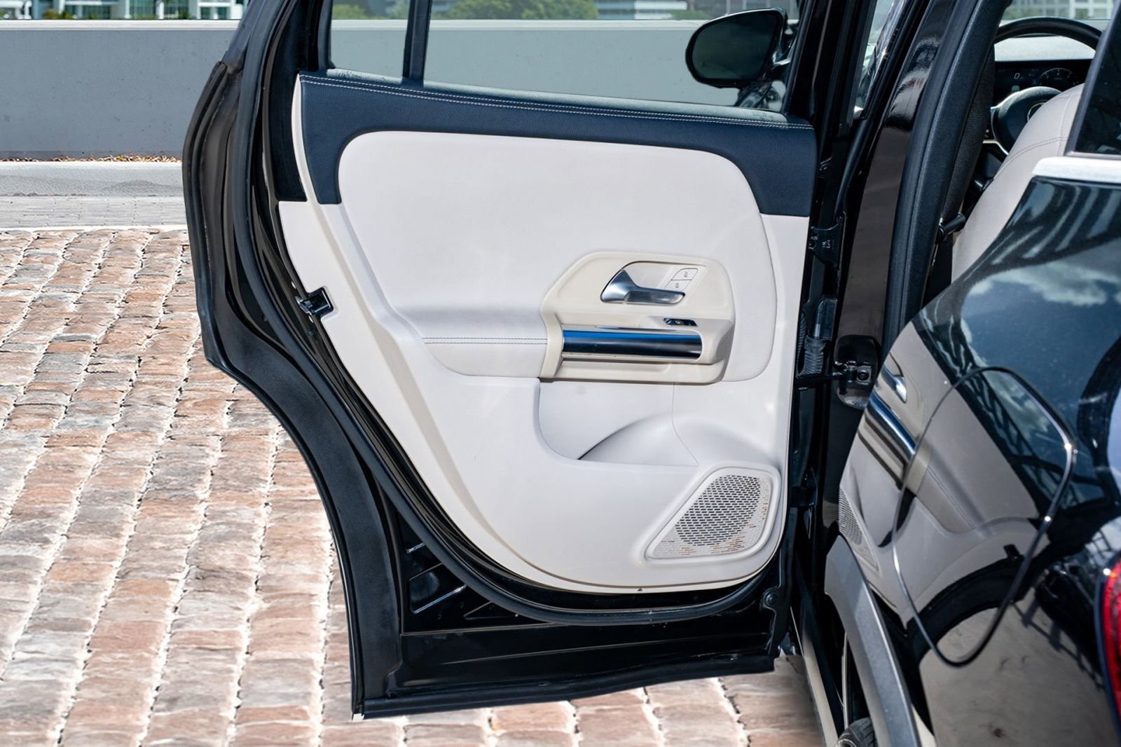 Used 2021 Mercedes-Benz GLA 250 w/ Premium Package image 16