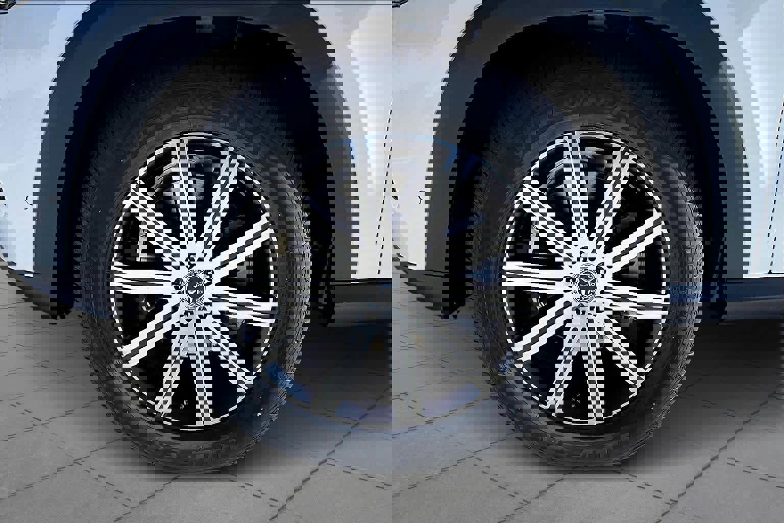 Used 2026 Mercedes-Benz GLE 350 4MATIC image 10