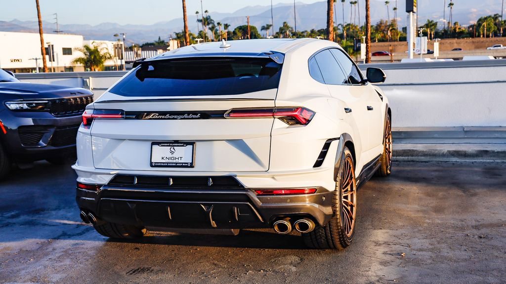 Used 2023 Lamborghini Urus Performante image 9