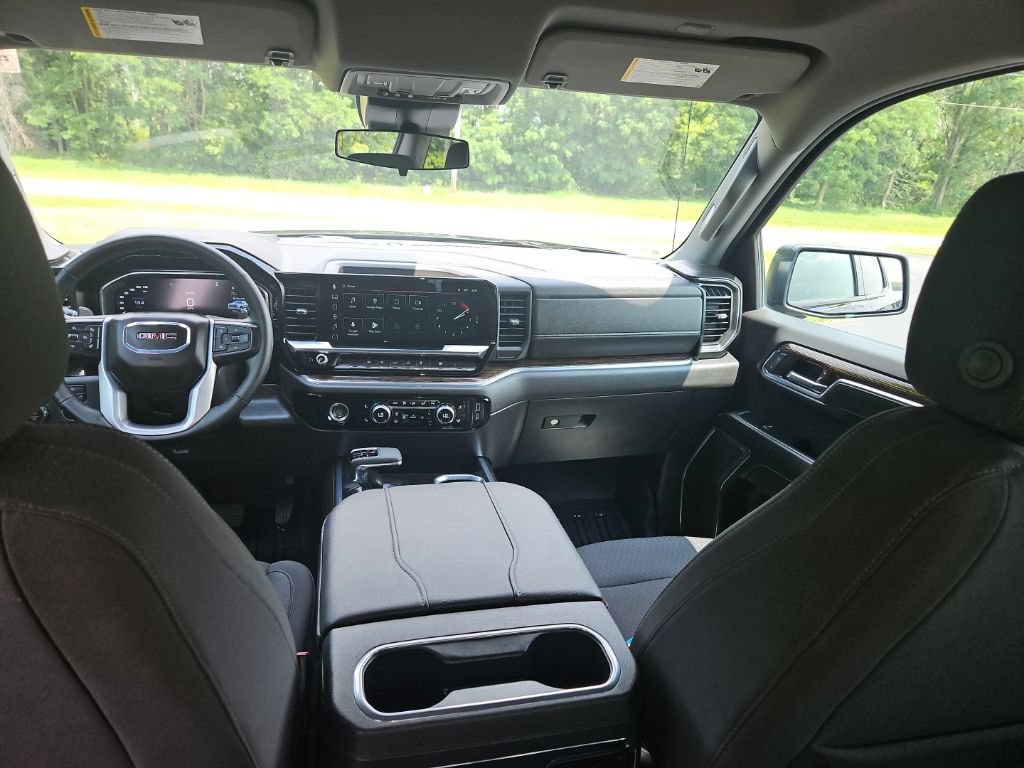 Used 2024 GMC Sierra 1500 Elevation w/ LPO, Elevation Black Package AWD/4WD image 24