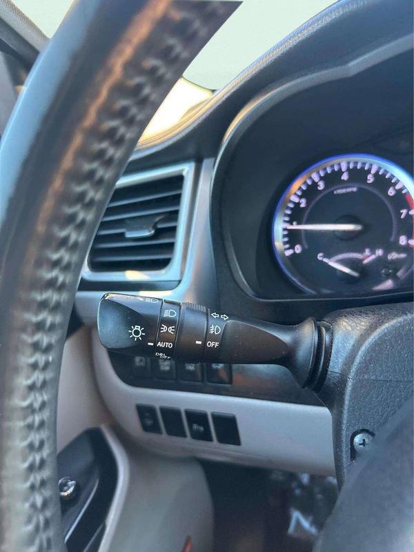 Used 2014 Toyota Highlander Limited w/ Driver Technology Package image 28