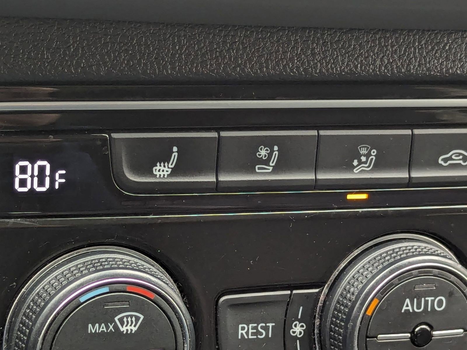 Used 2021 Volkswagen Atlas SEL Premium image 32