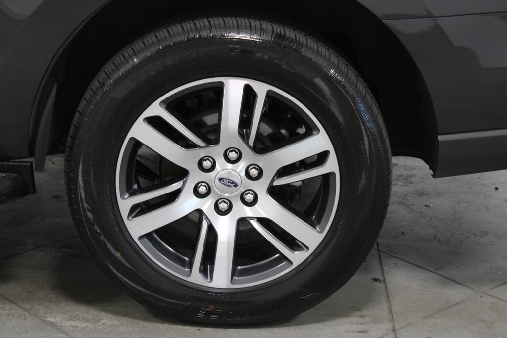 Used 2024 Ford Expedition Limited RWD image 18