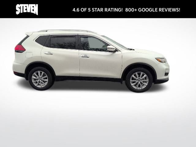 Used 2017 Nissan Rogue SV w/ Sun & Sound Touring Package image 9