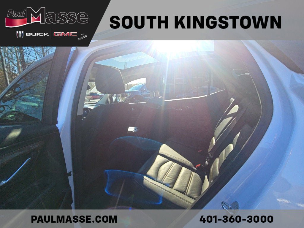 Used 2023 GMC Terrain Denali w/ Denali Premium Package AWD/4WD image 18