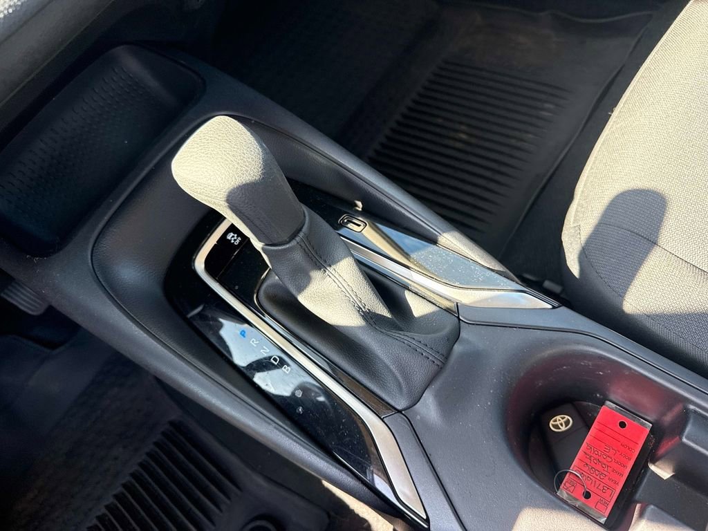 Used 2025 Toyota Corolla LE image 23