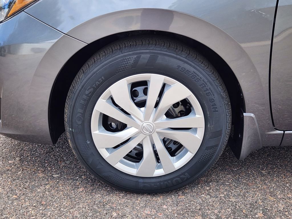 New 2025 Nissan Versa S w/ Trunk Package FWD image 16