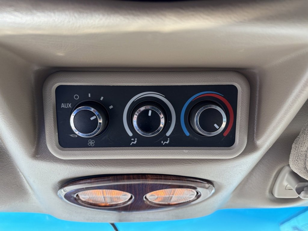 Used 2008 GMC Savana 2500 Extended Passenger w/ Preferred Equipment Group image 17