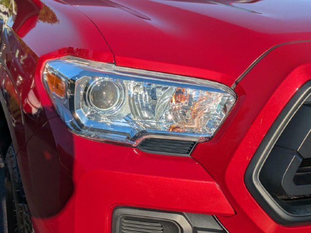Used 2021 Toyota Tacoma SR AWD/4WD image 11