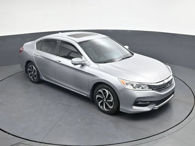 Used 2017 Honda Accord EX image 21