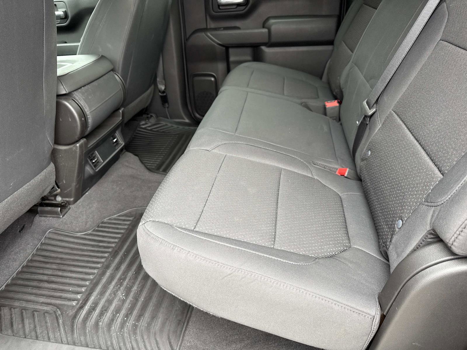 Used 2020 Chevrolet Silverado 1500 Custom w/ Custom Value Package image 10