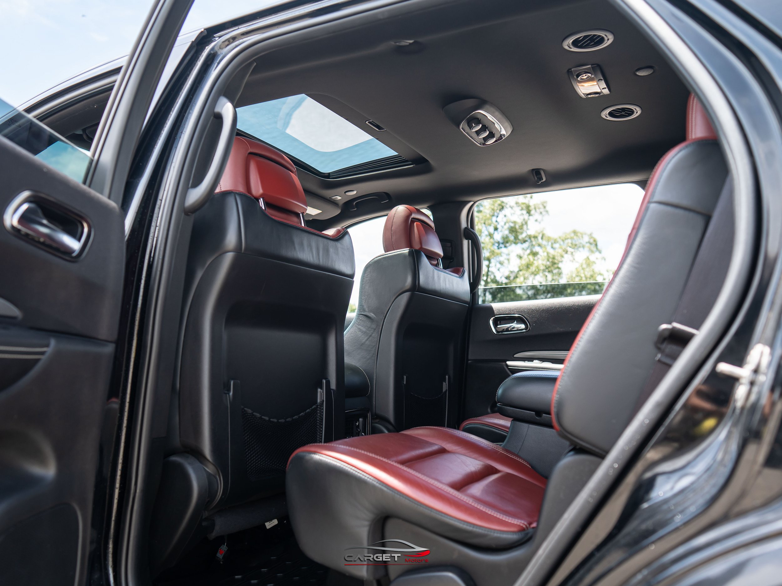 Used 2018 Dodge Durango SRT w/ Technology Group AWD/4WD image 22