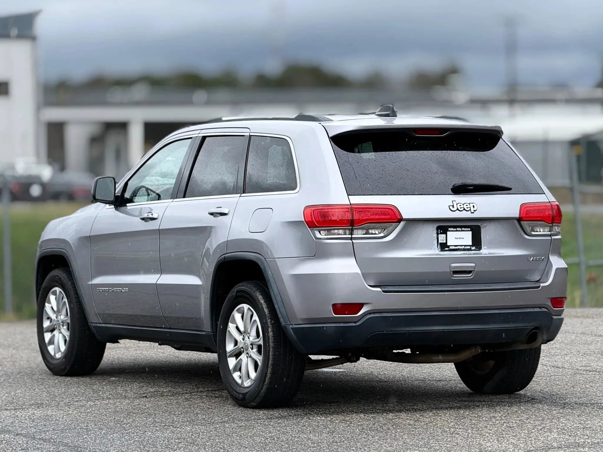 Used 2014 Jeep Grand Cherokee Laredo w/ 18" Wheel & 8.4" Radio Group image 10