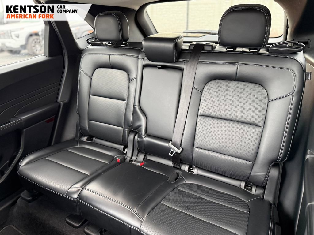Used 2025 Ford Escape Platinum AWD/4WD image 36
