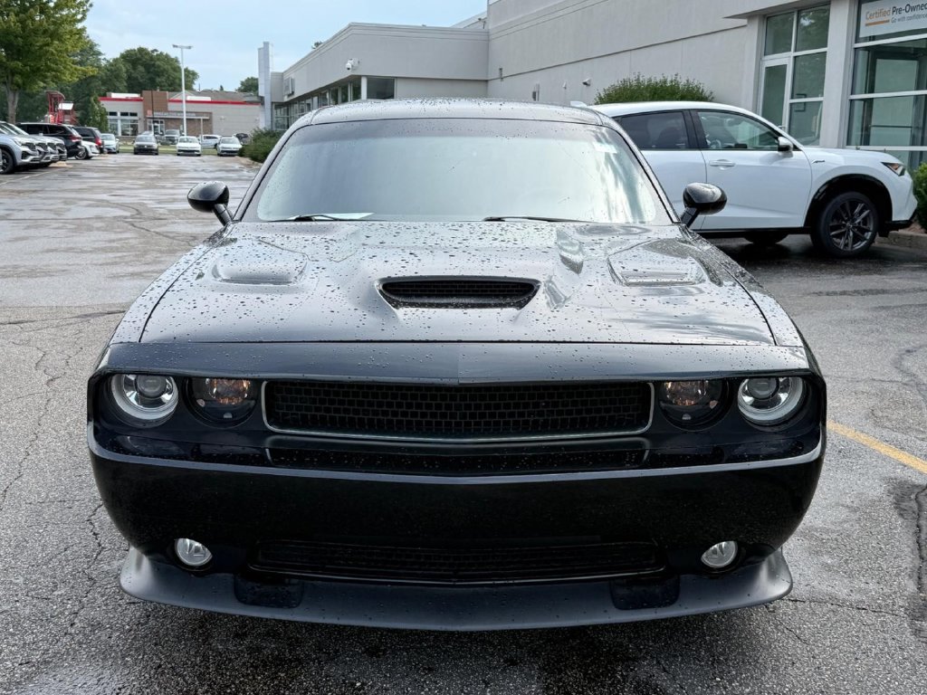 Used 2011 Dodge Challenger SRT8 RWD image 9