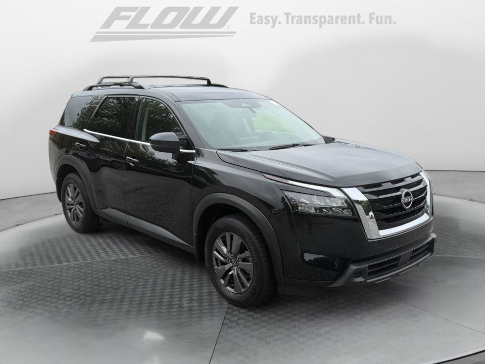 Certified 2025 Nissan Pathfinder SV FWD image 1