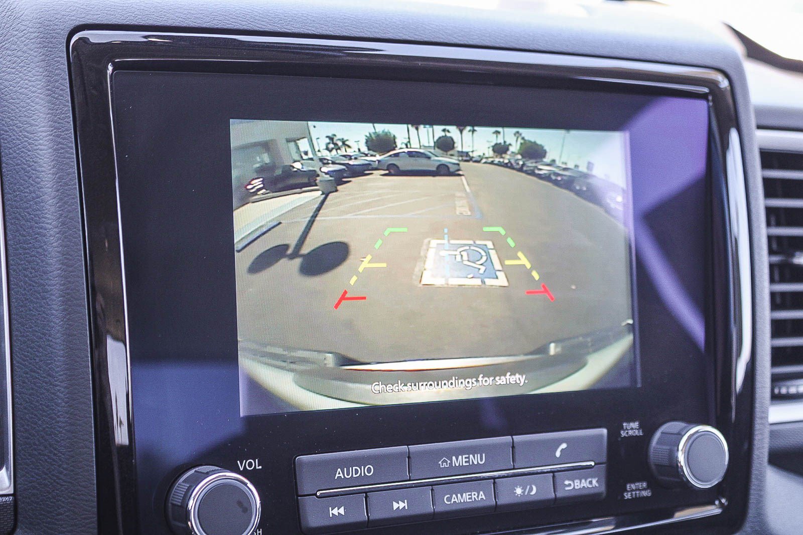 Used 2024 Nissan Frontier SV RWD image 27