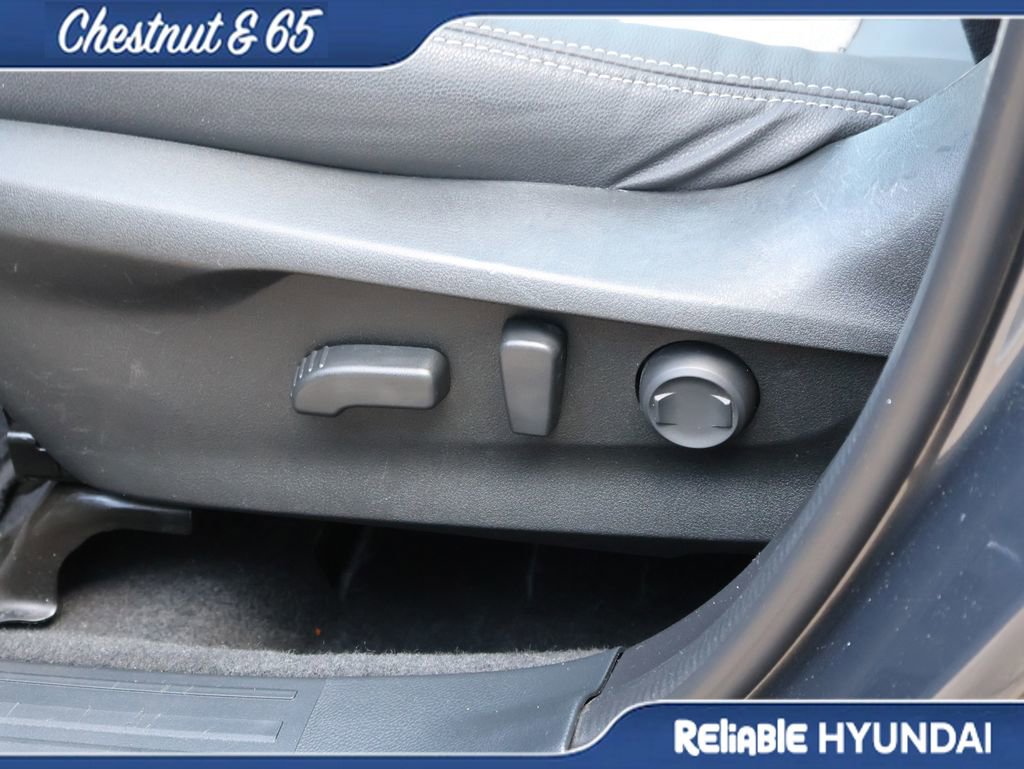 Used 2022 Subaru Forester Premium AWD/4WD image 25