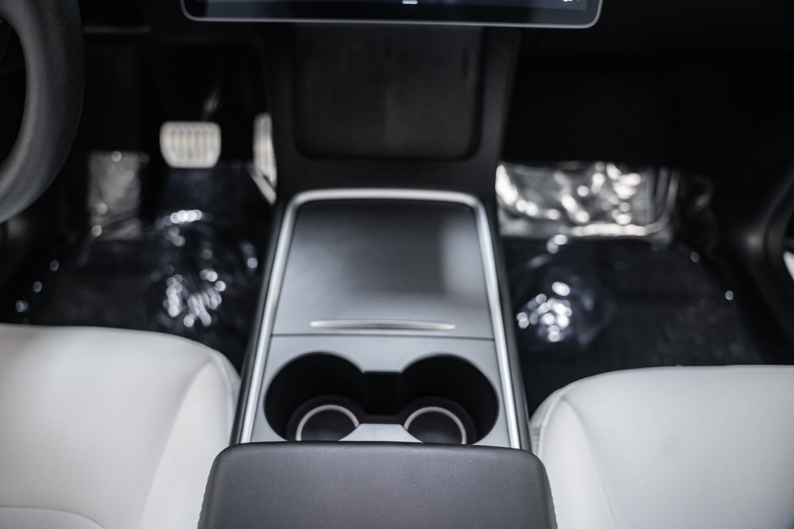 Used 2024 Tesla Model Y Performance AWD/4WD image 28