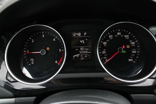 Used 2015 Volkswagen Jetta TDI SE FWD image 10