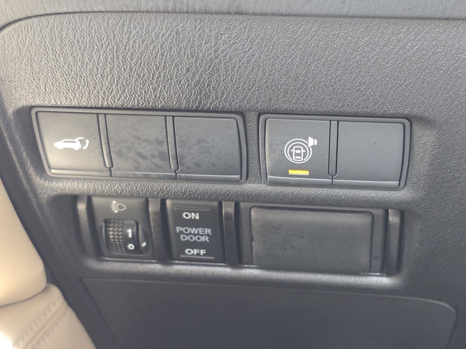 Used 2018 Nissan Armada SL w/ Premium Package RWD image 12