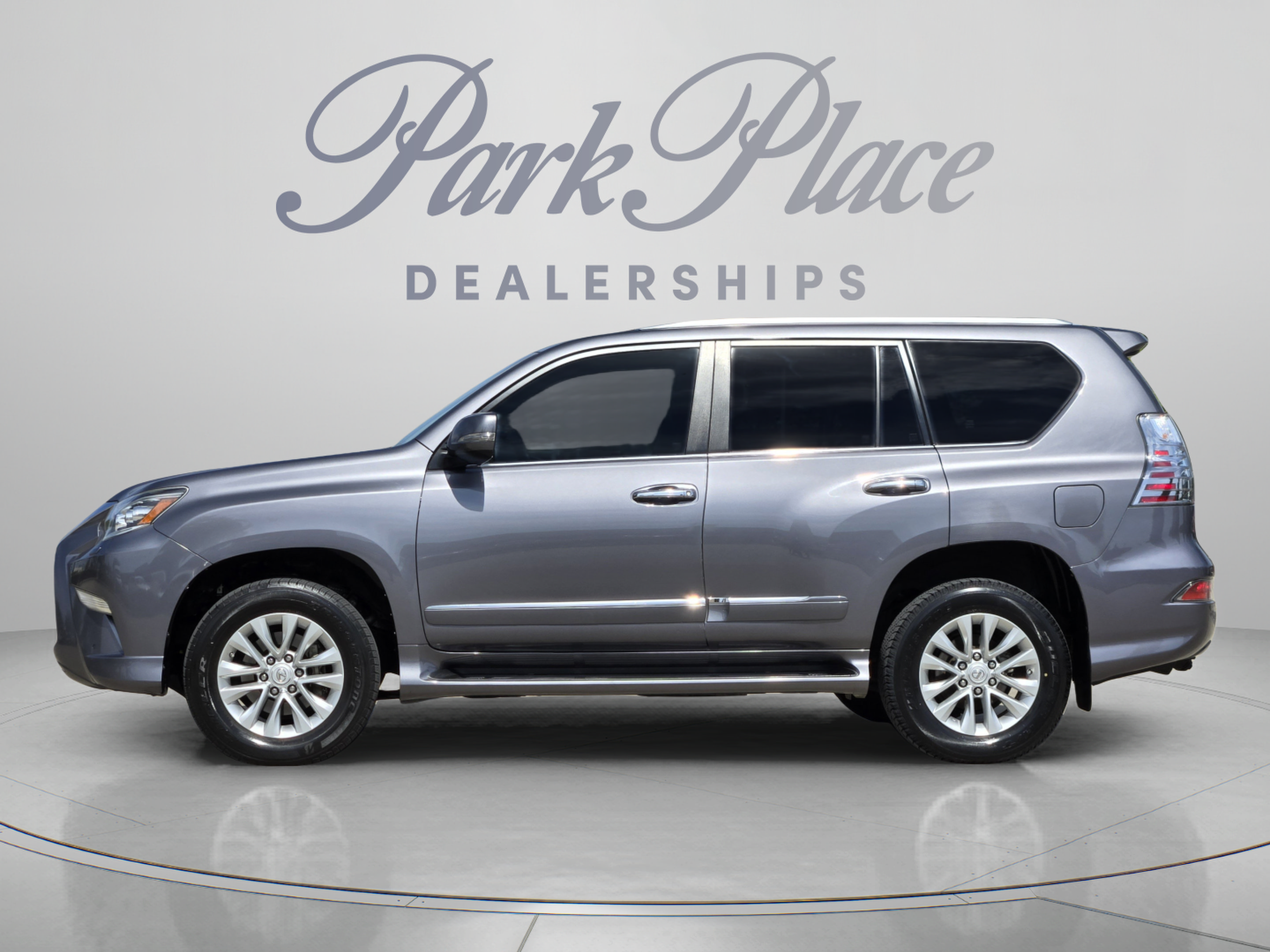 Used 2017 Lexus GX 460 Premium AWD/4WD image 2