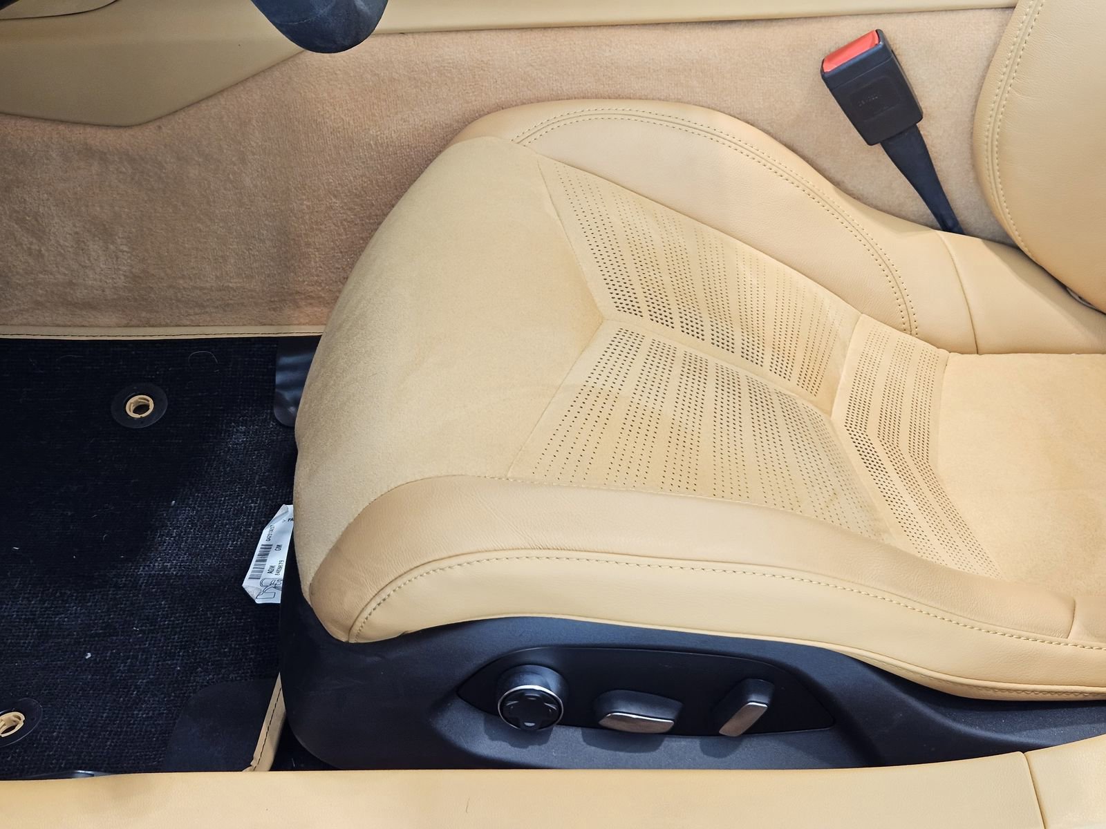 Certified 2023 Chevrolet Corvette Stingray Premium Conv w/ Z51 Performance Package image 29