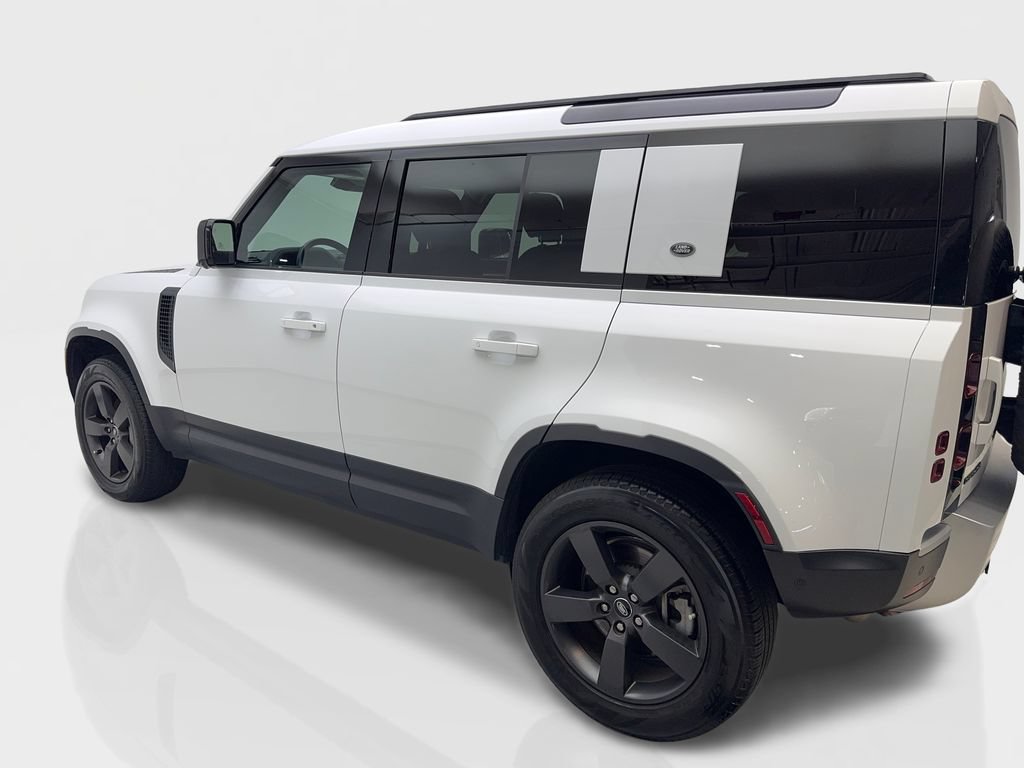 Used 2024 Land Rover Defender 110 S AWD/4WD image 15