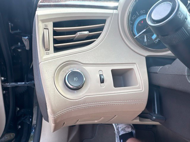 Used 2010 Buick LaCrosse CXS FWD image 24