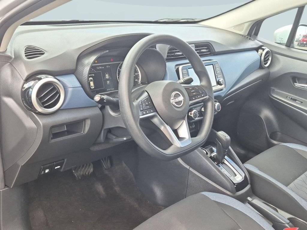 Used 2025 Nissan Versa SV FWD image 13