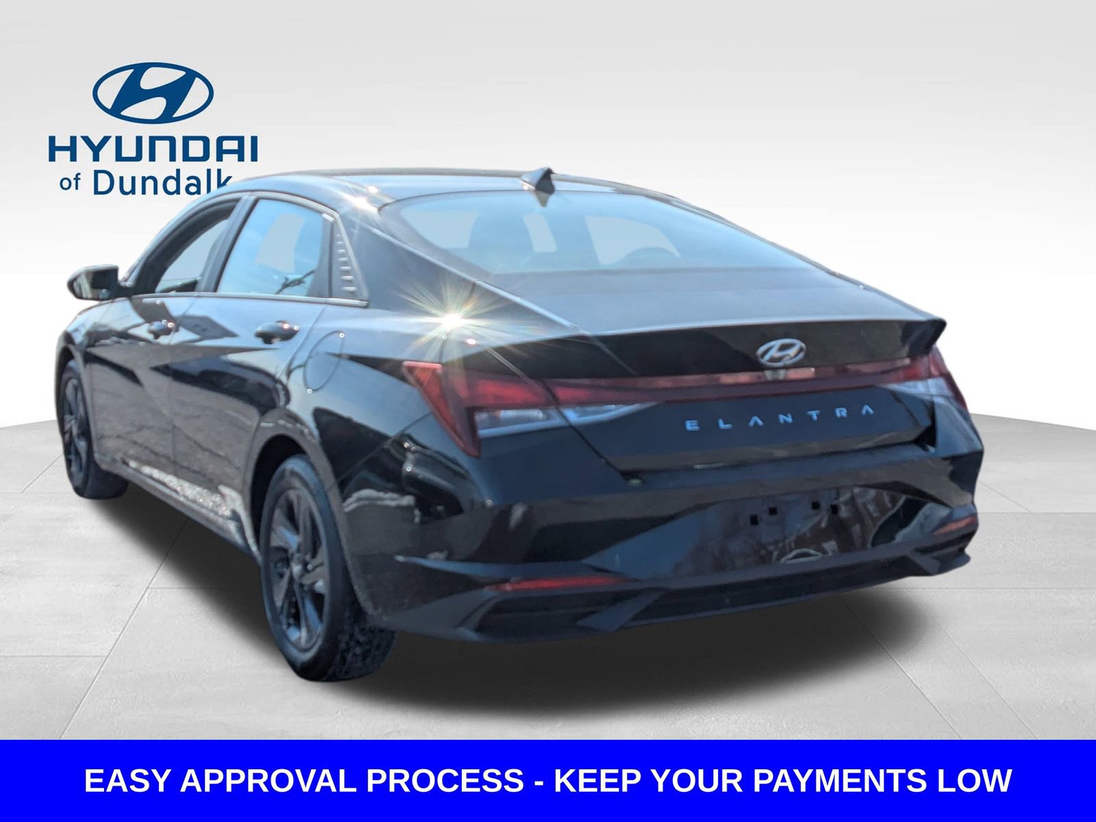 Used 2022 Hyundai Elantra SEL w/ Convenience Package image 3