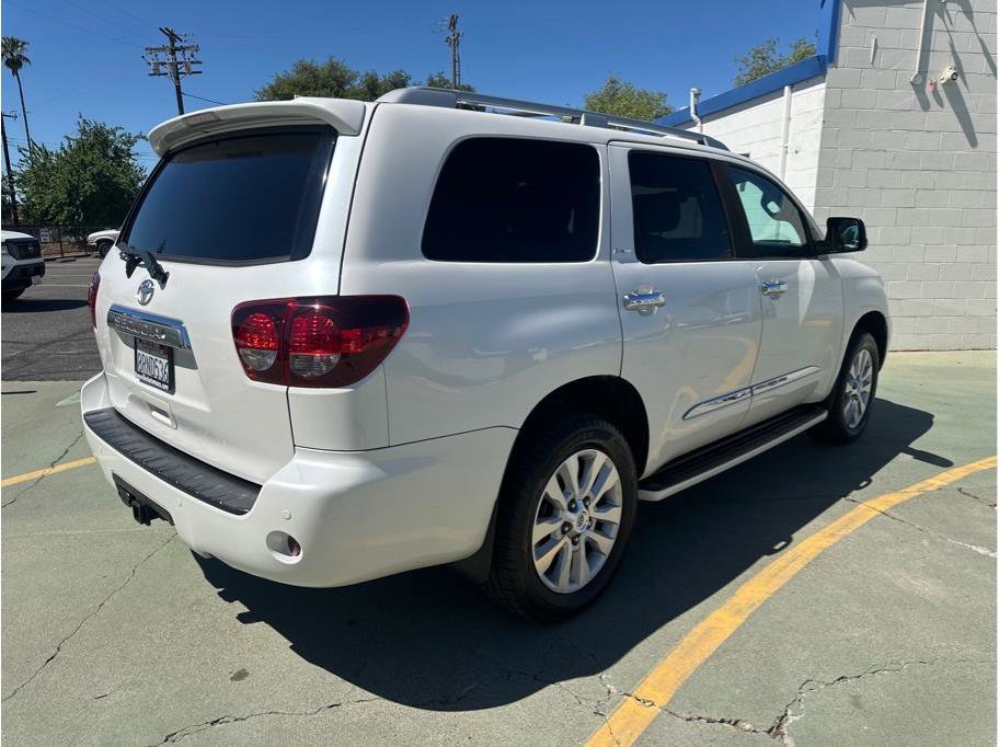 Used 2019 Toyota Sequoia Platinum AWD/4WD image 6