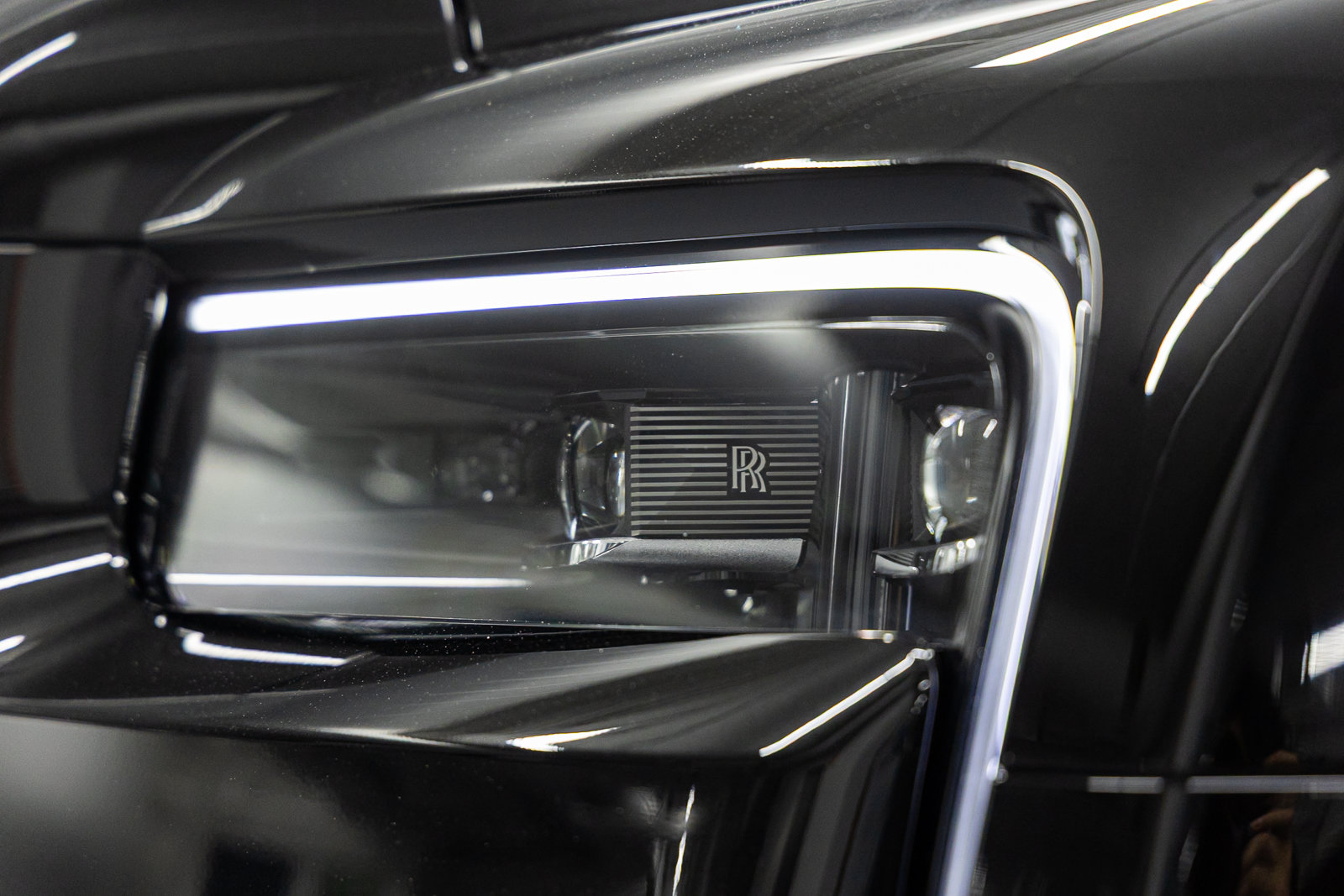 New 2027 Rolls-Royce Cullinan Black Badge AWD/4WD image 14