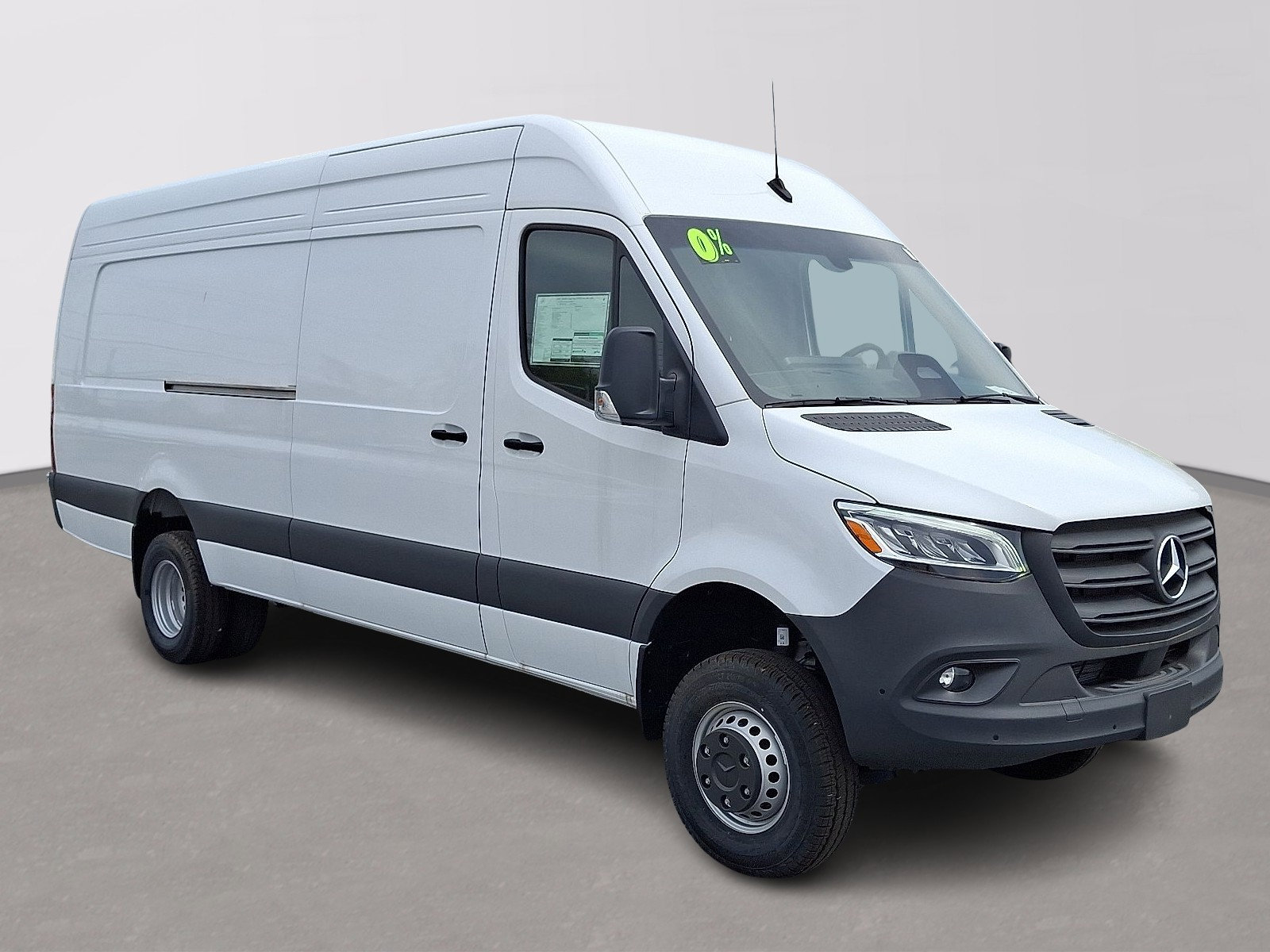 Used 2025 Mercedes-Benz Sprinter 3500 image 3