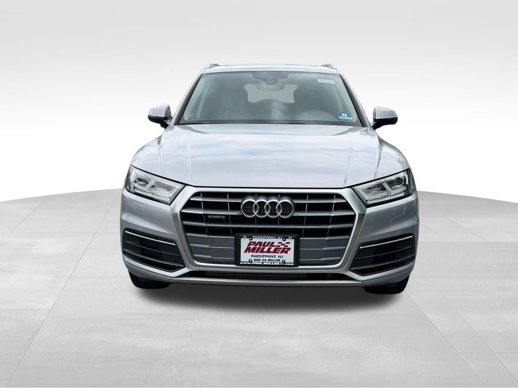 Used 2020 Audi Q5 Premium w/ Premium Plus Package AWD/4WD image 2