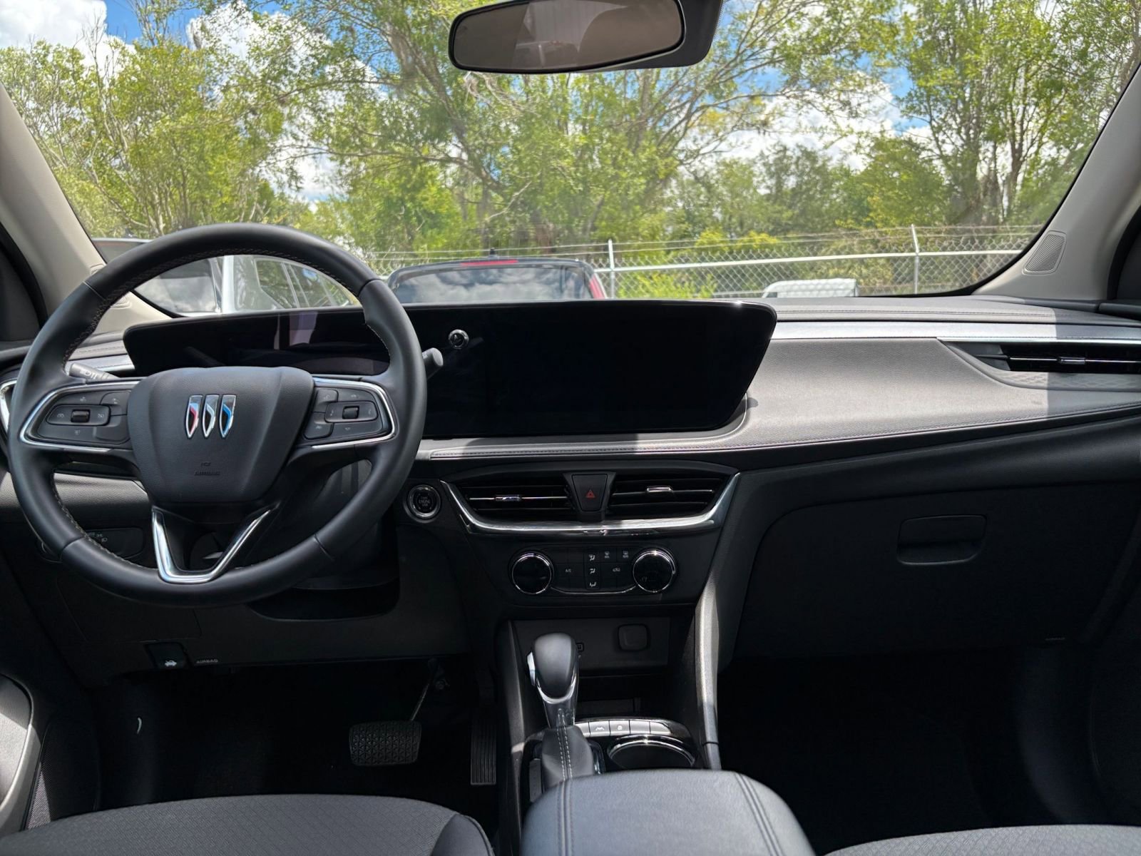 Used 2025 Buick Encore GX Preferred FWD image 17