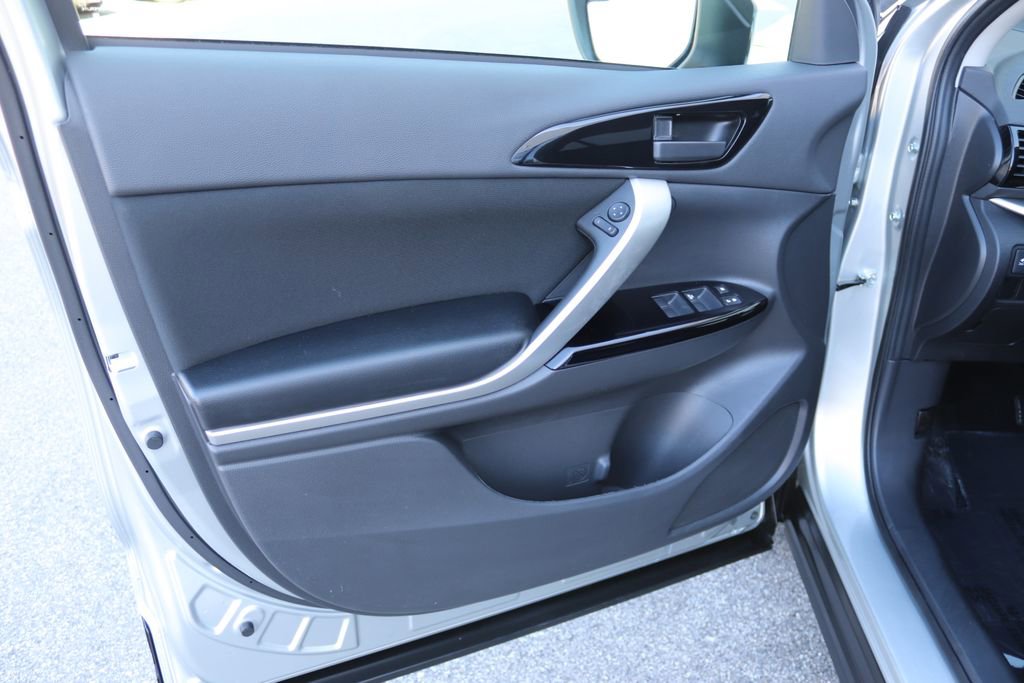 Used 2025 Mitsubishi Eclipse Cross LE image 12