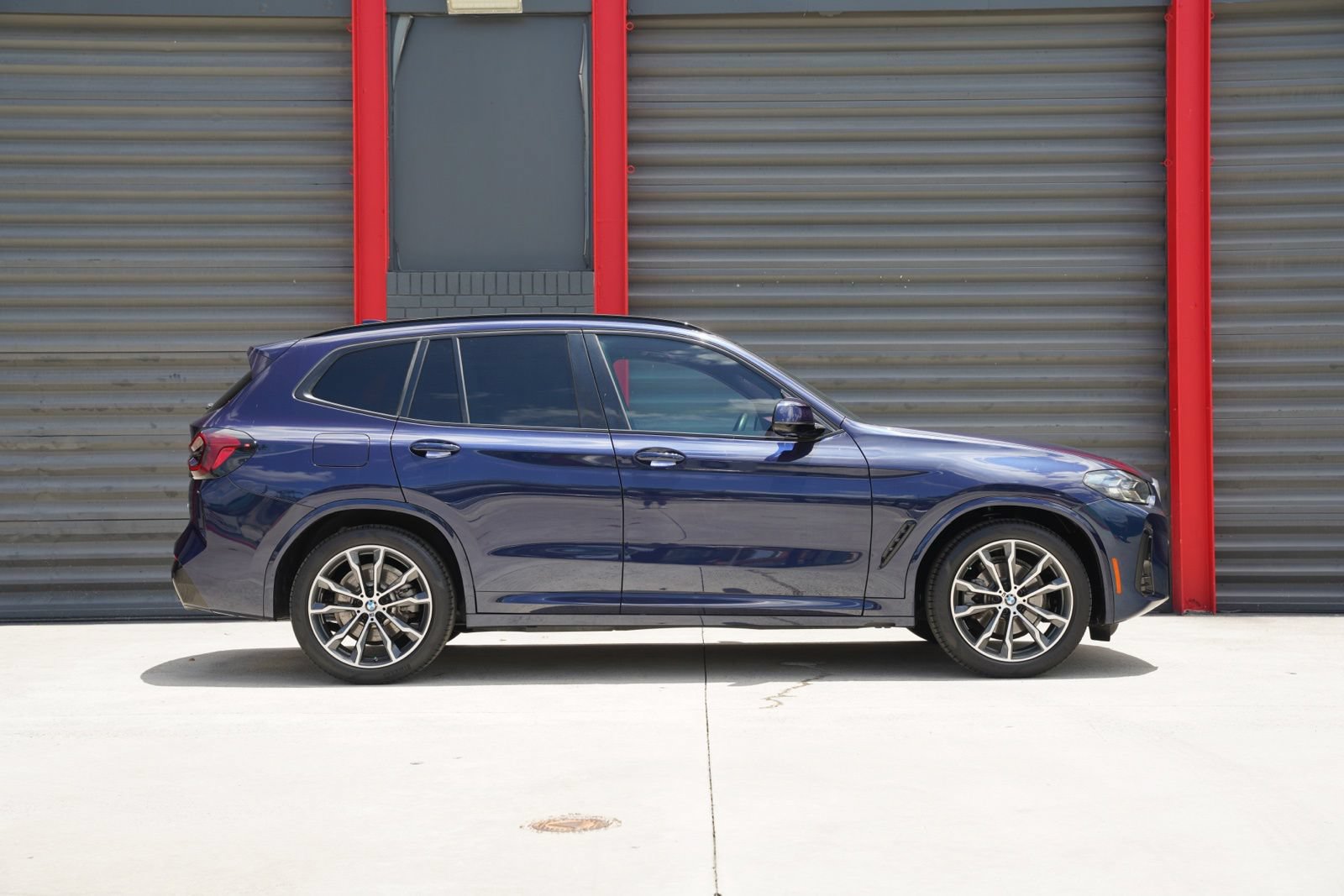 Used 2022 BMW X3 sDrive30i w/ M Sport Package 2 RWD image 4