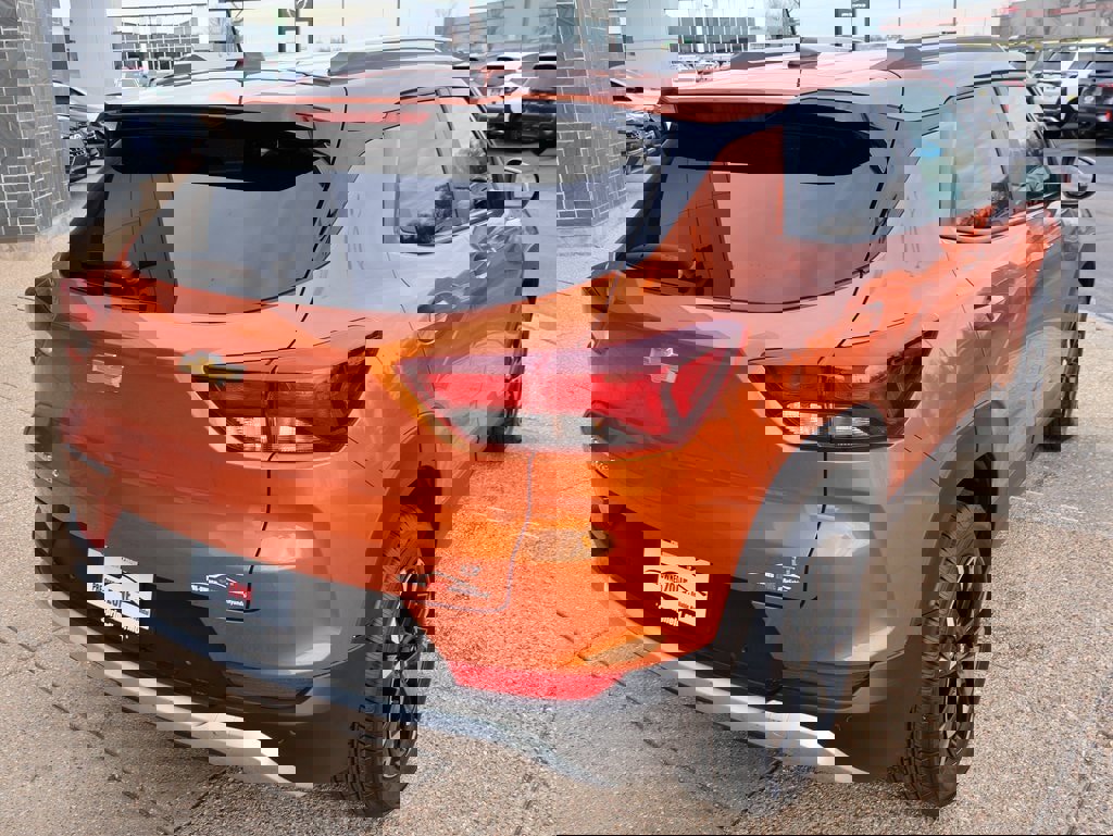 Used 2022 Chevrolet TrailBlazer LT w/ Driver Confidence Package image 6